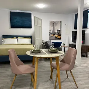  Appartement Cozy Modern Studio With Free Parking Onsite