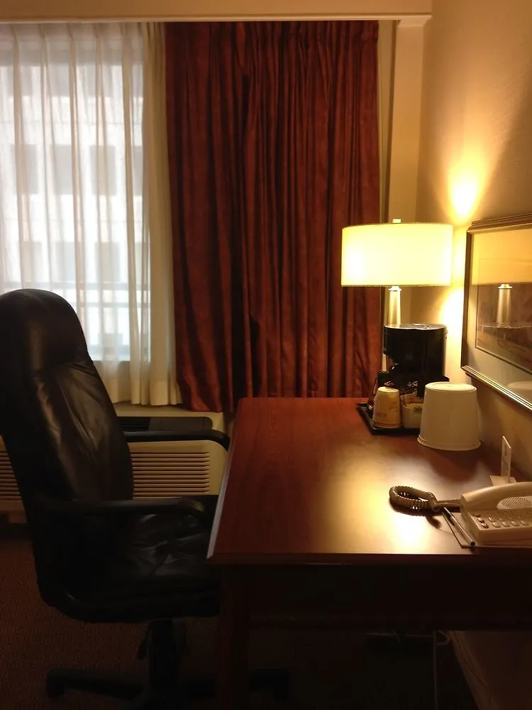 Capital Hill Hotel & Suites オタワ